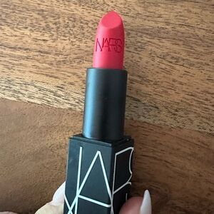 NARS - Lipstick Inappropriate red